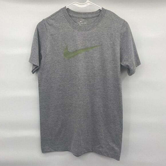 Nike Tee Short Sleeve T-Shirt Gray Swoosh Boys Size Large - Picture 1 of 4